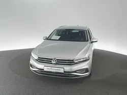Silber Gebraucht 2021 VW Passat Elegance Kombi | 26.420 € (Fairer Preis)