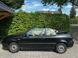 Schwarz Gebraucht 1998 VW Golf Cabriolet Highline Cabrio | 1.600 € (Superpreis)
