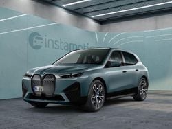 Blau Gebraucht 2023 BMW iX SUV | 70.449 € (Etwas zu teuer)