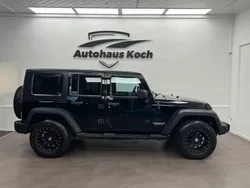 Black clear coat Gebraucht 2008 Jeep Wrangler Unlimited Sport SUV | 21.999 € (Etwas zu teuer)