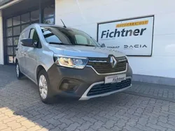Highland grau Gebraucht 2021 Renault Kangoo Van / Kleinbus | 18.445 € (Fairer Preis)