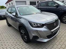 Grau Gebraucht 2020 Peugeot 2008 Allure SUV | 15.900 € (Guter Preis)