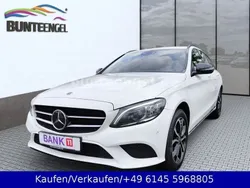 Weiß Gebraucht 2021 Mercedes C220 Limousine | 23.980 € (Superpreis)