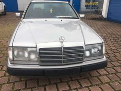 Silber Gebraucht 1993 Mercedes 220 Coupé | 3.498 €