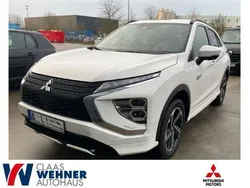S) (weiss Gebraucht 2022 Mitsubishi Eclipse Cross Plus SUV | 29.900 € (Teuer)