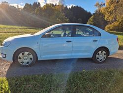 Weiß Gebraucht 2015 Skoda Rapid Limousine | 8.000 € (Fairer Preis)