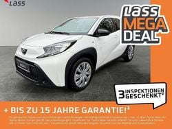 Schneeweiß Gebraucht 2022 Toyota Aygo X-play Kleinwagen | 13.480 € (Fairer Preis)