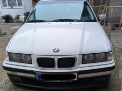 Weiß Gebraucht 1998 BMW 318 Kombi | 2.500 € (Teuer)