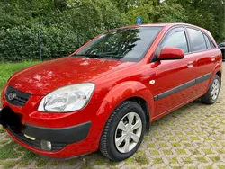 Rot Gebraucht 2006 Kia Rio 2 Limousine | 2.490 € (Fairer Preis)