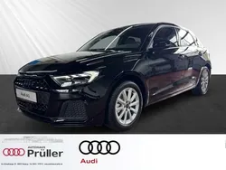Mythosschwarz metallic (schwarz) Neu 2025 Audi A1 Sportback Advanced Kleinwagen | 31.690 € (Etwas zu teuer)