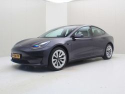 Grau Gebraucht 2022 Tesla Model 3 Standard Range Limousine | 27.400 € (Guter Preis)