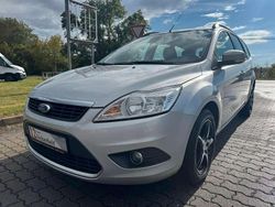 Grau Gebraucht 2010 Ford Focus Titanium Kombi | 4.599 € (Teuer)