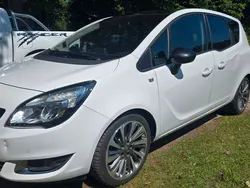 Weiß Gebraucht 2016 Opel Meriva Van / Kleinbus | 4.500 € (Guter Preis)