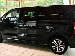 Schwarz perla nera Gebraucht 2020 Peugeot Traveller Allure Van / Kleinbus | 35.000 € (Guter Preis)