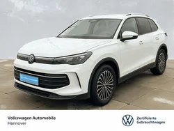 Pure white Gebraucht 2024 VW Tiguan Life SUV | 32.890 € (Guter Preis)