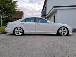 Weiß Gebraucht 2006 Mercedes S500 Limousine | 9.495 €