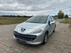Silber Gebraucht 2009 Peugeot 207 Tendance Limousine | 2.199 € (Guter Preis)