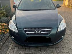 Grün Gebraucht 2008 Kia Ceed Kombi | 1.450 € (Fairer Preis)