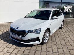 Weiß Gebraucht 2022 Skoda Scala Clever Kleinwagen | 20.990 € (Etwas zu teuer)