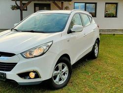 Weiß Gebraucht 2012 Hyundai ix35 Style SUV | 6.300 € (Fairer Preis)