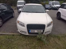Weiß Gebraucht 2006 Audi A4 Limousine | 2.250 €