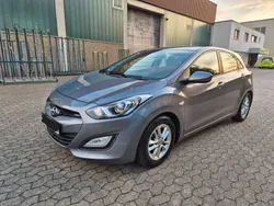 Grau Gebraucht 2014 Hyundai i30 Edition Limousine | 7.700 € (Fairer Preis)