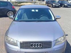 Grau Gebraucht 2003 Audi A3 Attraction Kleinwagen | 1.400 € (Fairer Preis)