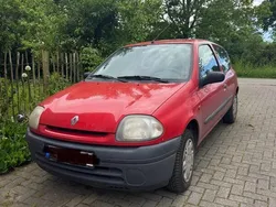 Rot Gebraucht 2000 Renault Clio II Kleinwagen | 350 €