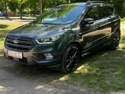 Grün Gebraucht 2018 Ford Kuga ST-Line SUV | 18.600 € (Fairer Preis)