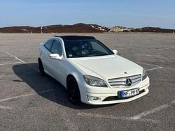 Weiß Gebraucht 2008 Mercedes CLC230 Kleinwagen | 4.000 €