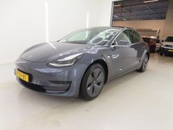 Grau Gebraucht 2020 Tesla Model 3 Standard Range Limousine | 16.900 € (Guter Preis)