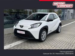 Weiß Gebraucht 2025 Toyota Aygo X Play SUV | 20.800 € (Teuer)