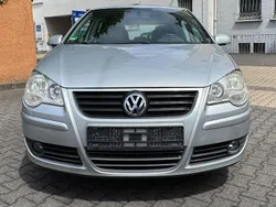 Silber Gebraucht 2009 VW Polo Comfortline Limousine | 2.999 € (Guter Preis)