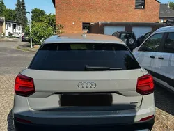 Grau Gebraucht 2017 Audi Q2 Design SUV | 20.700 € (Etwas zu teuer)