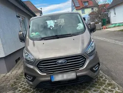 Andere außenfarben Gebraucht 2023 Ford Tourneo Custom Van / Kleinbus | 40.500 € (Etwas zu teuer)