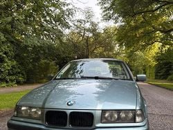 Blau Gebraucht 1991 BMW 320 Limousine | 6.200 €