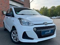 Weiß Gebraucht 2017 Hyundai i10 Basis Kleinwagen | 5.590 € (Fairer Preis)