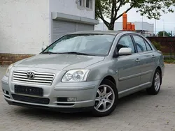Grün Gebraucht 2003 Toyota Avensis Sol Kleinwagen | 3.490 € (Fairer Preis)