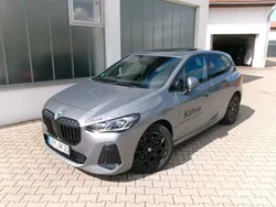 Skyscraper grau metallic Gebraucht 2022 BMW 218 M Sport Kombi | 34.400 €