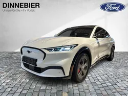 Grau Gebraucht 2022 Ford Mustang Mach-E Extended Range SUV | 40.589 € (Etwas zu teuer)