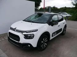 Weiß/ dach schwarz Gebraucht 2022 Citroën C3 PureTech Kleinwagen | 13.990 € (Guter Preis)