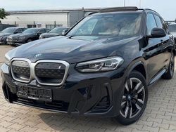 Schwarz Gebraucht 2022 BMW iX3 Sport Line SUV | 31.416 €