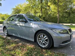 Grau Gebraucht 2005 BMW 325 Limousine | 3.850 € (Superpreis)