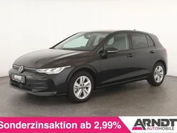 Grenadillschwarz Gebraucht 2025 VW Golf VIII Life Limousine | 27.984 € (Guter Preis)