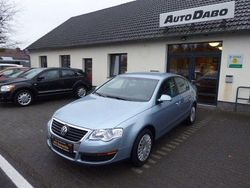 Blau Gebraucht 2009 VW Passat Trendline Limousine | 5.485 € (Etwas zu teuer)