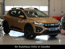 Grün Gebraucht 2025 Dacia Sandero Expression Kleinwagen | 18.570 € (Fairer Preis)