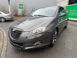 Grau Gebraucht 2014 Lancia Delta S Kleinwagen | 5.190 € (Fairer Preis)