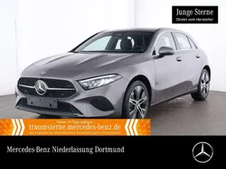 Grau Gebraucht 2024 Mercedes A250 Advanced Plus Limousine | 30.890 € (Guter Preis)