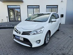 Weiß Gebraucht 2013 Toyota Verso Life Van / Kleinbus | 12.490 € (Teuer)