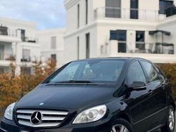 Schwarz Gebraucht 2008 Mercedes B200 Van / Kleinbus | 1.999 € (Fairer Preis)